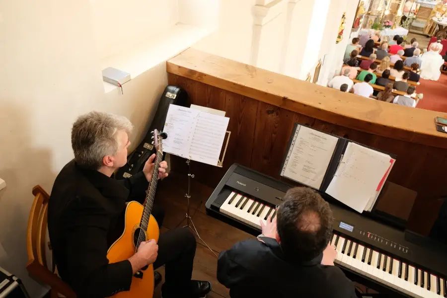 Klavierbegleitung in der Kirche